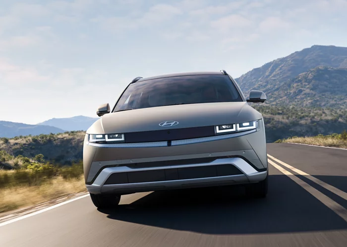 Top Car Technologies in 2025: Best Features and Leading Car Variants